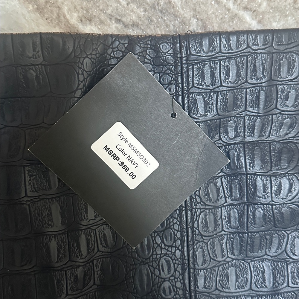 NWT Marc NY Andrew Marc Faux Leather Crocodile Print Navy Textured Skirt Sz M - Picture 2 of 5